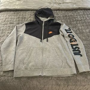 Nike Zip-up Sweatshirt